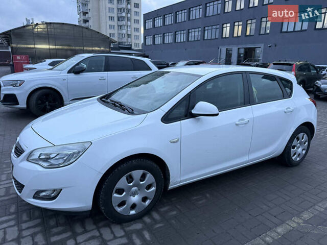 Белый Опель Астра, объемом двигателя 1.4 л и пробегом 234 тыс. км за 4950 $, фото 22 на Automoto.ua