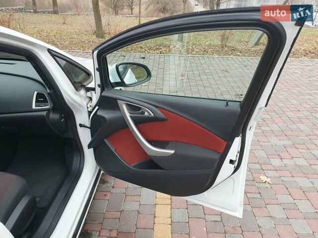 Белый Опель Астра, объемом двигателя 1.4 л и пробегом 118 тыс. км за 6950 $, фото 19 на Automoto.ua