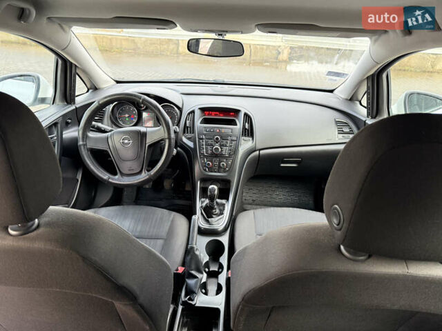 Белый Опель Астра, объемом двигателя 1.4 л и пробегом 234 тыс. км за 4950 $, фото 7 на Automoto.ua