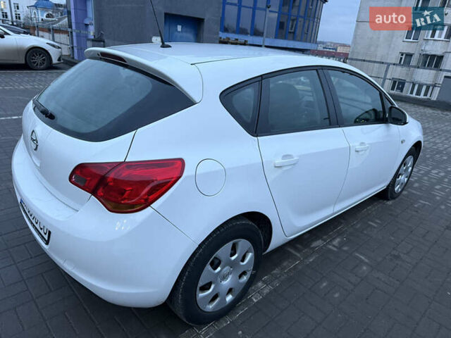 Белый Опель Астра, объемом двигателя 1.4 л и пробегом 234 тыс. км за 4950 $, фото 26 на Automoto.ua