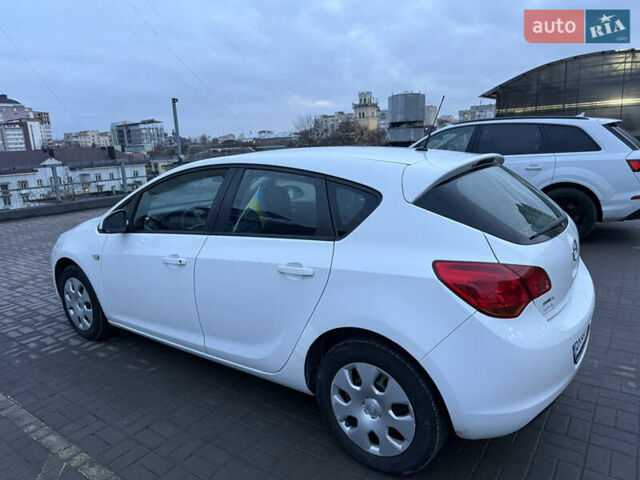 Белый Опель Астра, объемом двигателя 1.4 л и пробегом 234 тыс. км за 4950 $, фото 25 на Automoto.ua