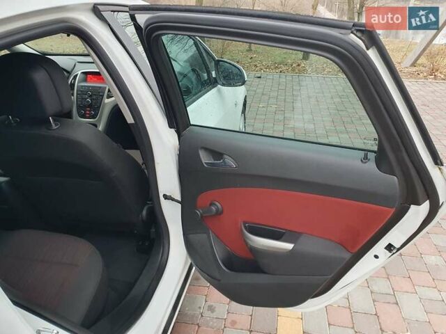 Белый Опель Астра, объемом двигателя 1.4 л и пробегом 118 тыс. км за 6950 $, фото 17 на Automoto.ua