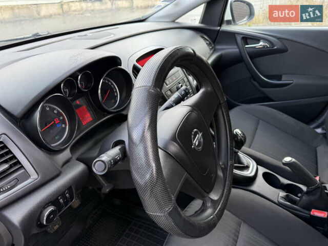 Белый Опель Астра, объемом двигателя 1.4 л и пробегом 234 тыс. км за 4950 $, фото 10 на Automoto.ua