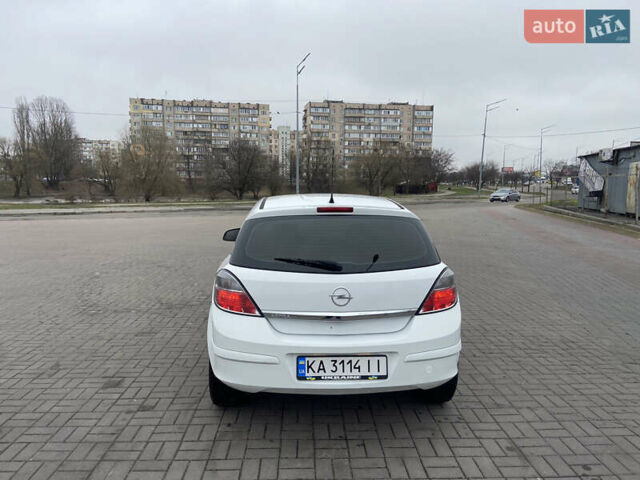 Белый Опель Астра, объемом двигателя 1.6 л и пробегом 240 тыс. км за 6900 $, фото 9 на Automoto.ua