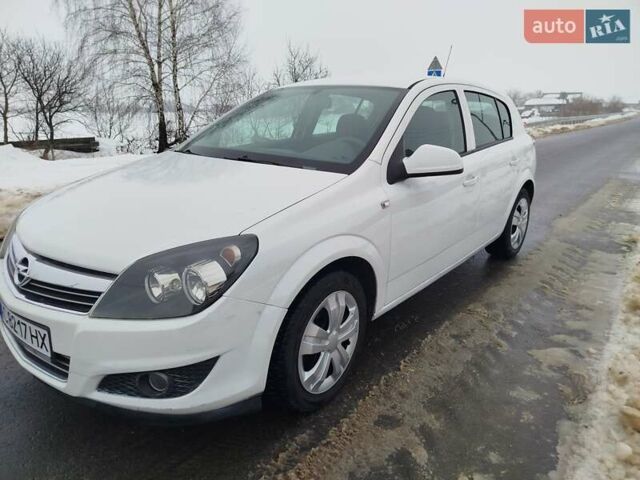 Білий Опель Астра, об'ємом двигуна 1.6 л та пробігом 259 тис. км за 5200 $, фото 1 на Automoto.ua