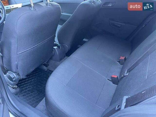 Белый Опель Астра, объемом двигателя 1.6 л и пробегом 182 тыс. км за 6400 $, фото 19 на Automoto.ua