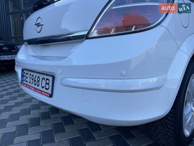 Белый Опель Астра, объемом двигателя 1.6 л и пробегом 182 тыс. км за 6400 $, фото 24 на Automoto.ua