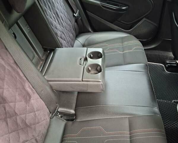 Білий Опель Астра, об'ємом двигуна 1.36 л та пробігом 107 тис. км за 8700 $, фото 5 на Automoto.ua