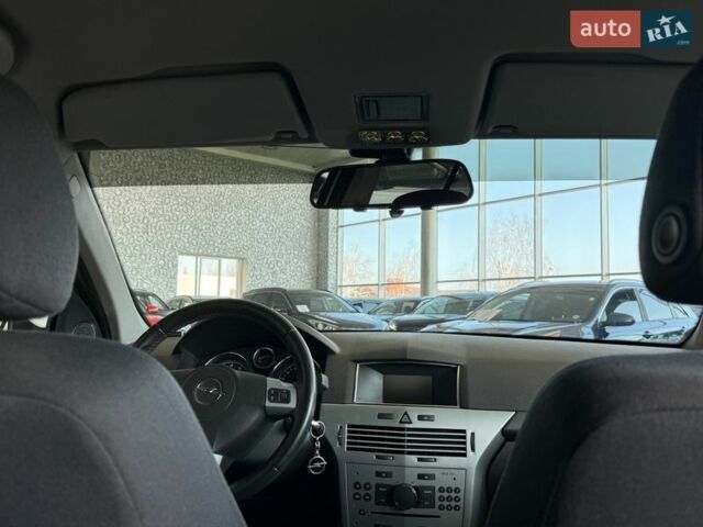 Белый Опель Астра, объемом двигателя 1.6 л и пробегом 80 тыс. км за 7200 $, фото 14 на Automoto.ua