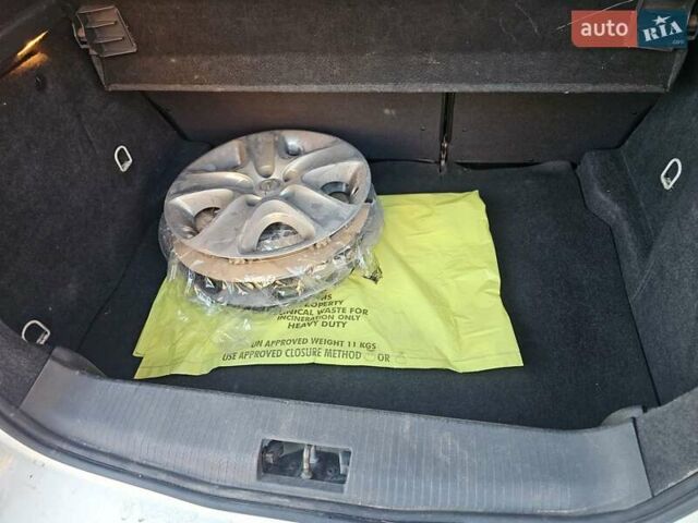 Белый Опель Астра, объемом двигателя 1.6 л и пробегом 240 тыс. км за 3900 $, фото 16 на Automoto.ua