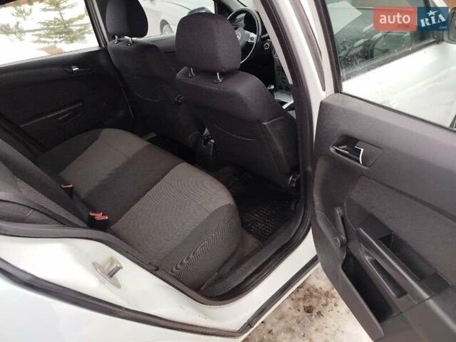 Білий Опель Астра, об'ємом двигуна 1.6 л та пробігом 259 тис. км за 5200 $, фото 17 на Automoto.ua