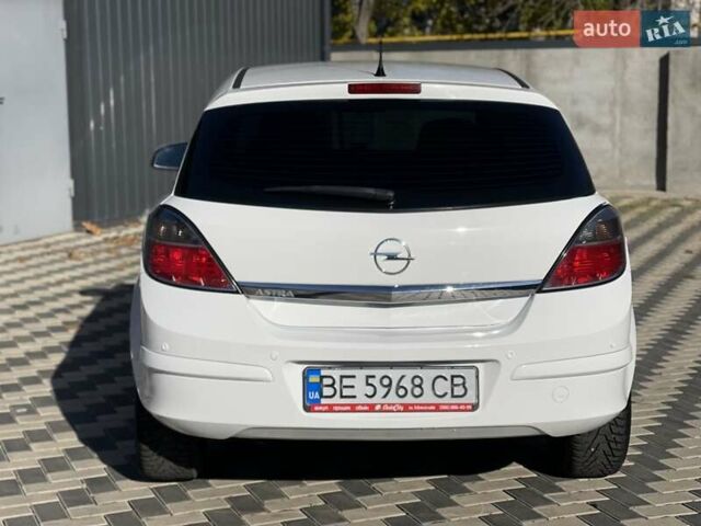 Белый Опель Астра, объемом двигателя 1.6 л и пробегом 182 тыс. км за 6400 $, фото 7 на Automoto.ua