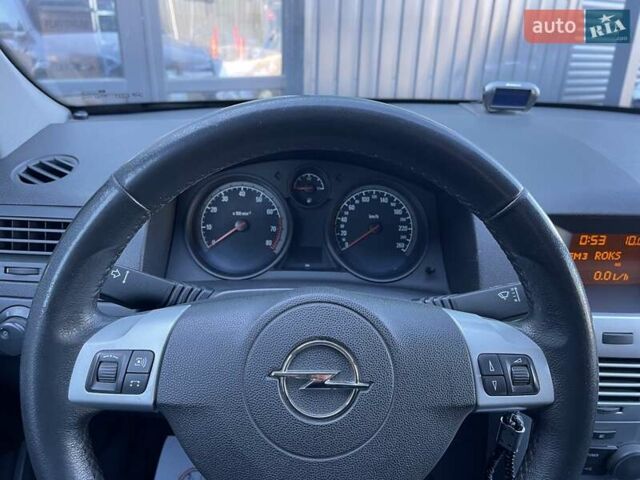 Белый Опель Астра, объемом двигателя 1.6 л и пробегом 182 тыс. км за 6400 $, фото 14 на Automoto.ua