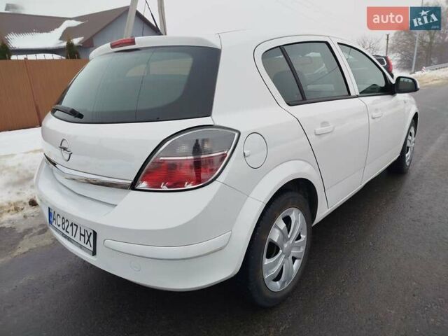 Білий Опель Астра, об'ємом двигуна 1.6 л та пробігом 259 тис. км за 5200 $, фото 4 на Automoto.ua