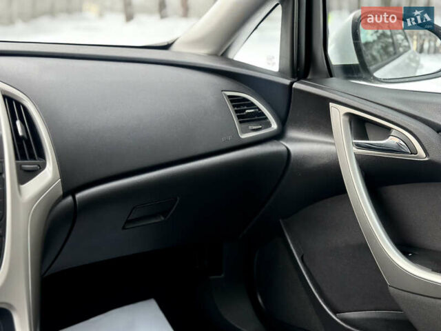 Білий Опель Астра, об'ємом двигуна 1.6 л та пробігом 143 тис. км за 8600 $, фото 24 на Automoto.ua