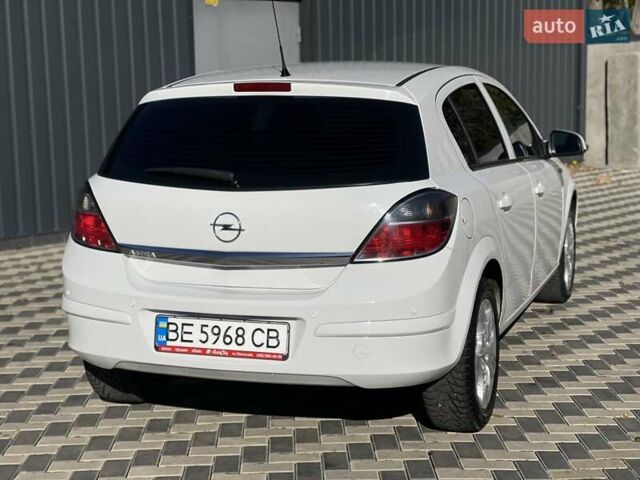 Белый Опель Астра, объемом двигателя 1.6 л и пробегом 182 тыс. км за 6400 $, фото 9 на Automoto.ua