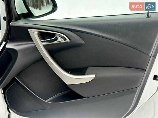 Білий Опель Астра, об'ємом двигуна 1.6 л та пробігом 143 тис. км за 8600 $, фото 27 на Automoto.ua