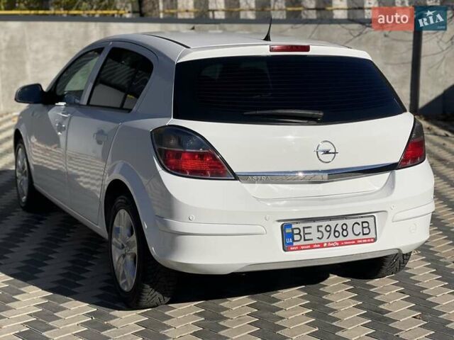 Белый Опель Астра, объемом двигателя 1.6 л и пробегом 182 тыс. км за 6400 $, фото 6 на Automoto.ua