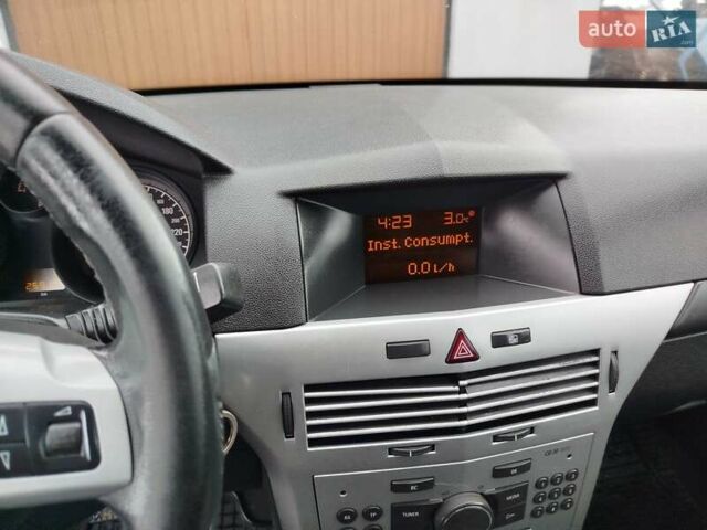 Білий Опель Астра, об'ємом двигуна 1.6 л та пробігом 259 тис. км за 5200 $, фото 12 на Automoto.ua