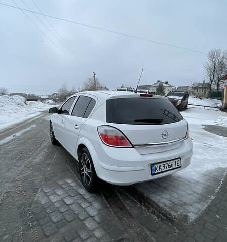 Белый Опель Астра, объемом двигателя 1.6 л и пробегом 158 тыс. км за 5800 $, фото 7 на Automoto.ua