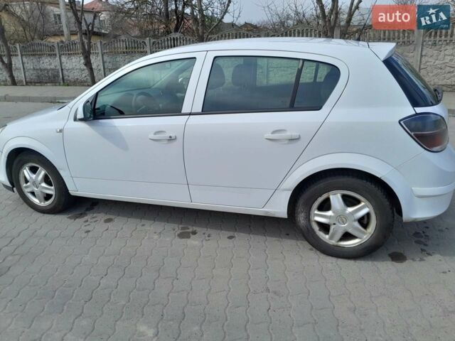 Білий Опель Астра, об'ємом двигуна 1.69 л та пробігом 350 тис. км за 5100 $, фото 3 на Automoto.ua