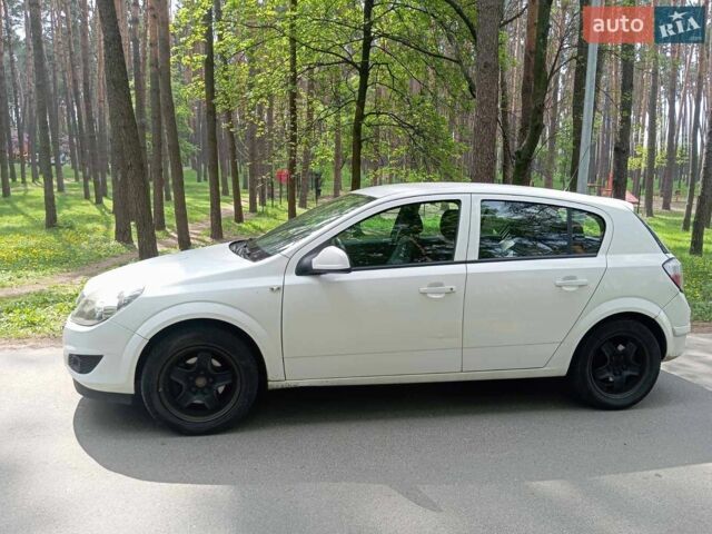 Белый Опель Астра, объемом двигателя 1.6 л и пробегом 200 тыс. км за 5100 $, фото 2 на Automoto.ua