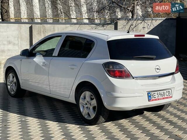 Белый Опель Астра, объемом двигателя 1.6 л и пробегом 182 тыс. км за 6400 $, фото 5 на Automoto.ua