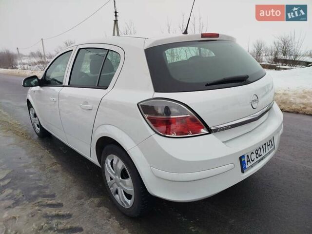 Білий Опель Астра, об'ємом двигуна 1.6 л та пробігом 259 тис. км за 5200 $, фото 2 на Automoto.ua