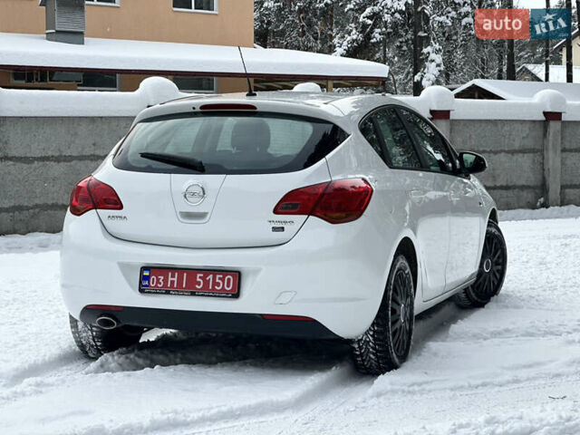 Білий Опель Астра, об'ємом двигуна 1.6 л та пробігом 143 тис. км за 8600 $, фото 6 на Automoto.ua
