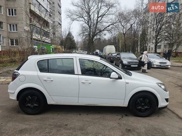Белый Опель Астра, объемом двигателя 1.6 л и пробегом 242 тыс. км за 3750 $, фото 10 на Automoto.ua