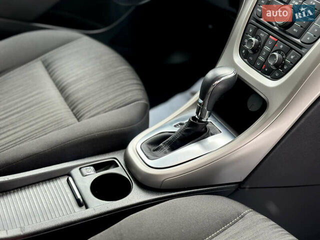 Білий Опель Астра, об'ємом двигуна 1.6 л та пробігом 143 тис. км за 8600 $, фото 11 на Automoto.ua