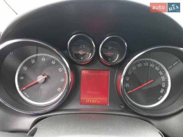Опель Астра 2013 в Черкассах на Automoto.ua Белый Опель Астра, объемом двигателя 1.4 л и пробегом 171 тыс. км за 7300 $, фото 14 на Automoto.ua