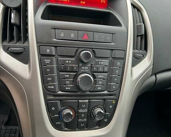 Белый Опель Астра, объемом двигателя 0 л и пробегом 170 тыс. км за 6999 $, фото 8 на Automoto.ua