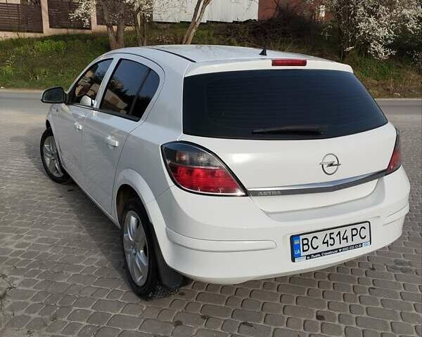 Белый Опель Астра, объемом двигателя 1.6 л и пробегом 69 тыс. км за 5300 $, фото 14 на Automoto.ua