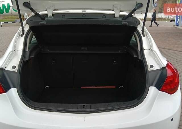 Белый Опель Астра, объемом двигателя 0 л и пробегом 170 тыс. км за 6999 $, фото 19 на Automoto.ua