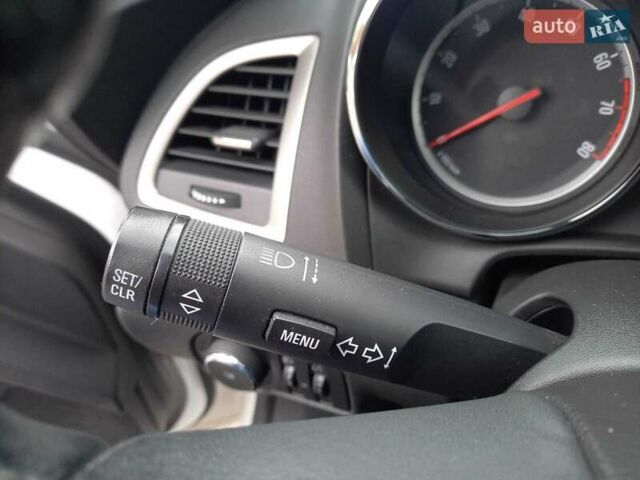 Опель Астра 2013 в Черкассах на Automoto.ua Белый Опель Астра, объемом двигателя 1.4 л и пробегом 171 тыс. км за 7300 $, фото 19 на Automoto.ua