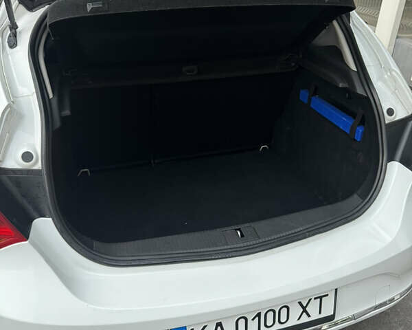 Білий Опель Астра, об'ємом двигуна 2 л та пробігом 286 тис. км за 7400 $, фото 9 на Automoto.ua