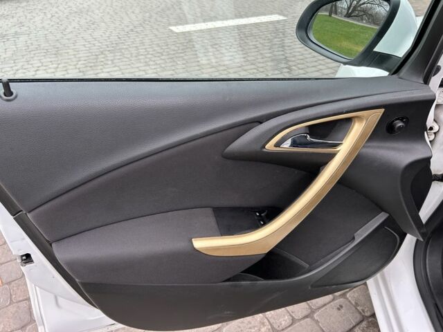 Белый Опель Астра, объемом двигателя 1.4 л и пробегом 170 тыс. км за 6999 $, фото 8 на Automoto.ua