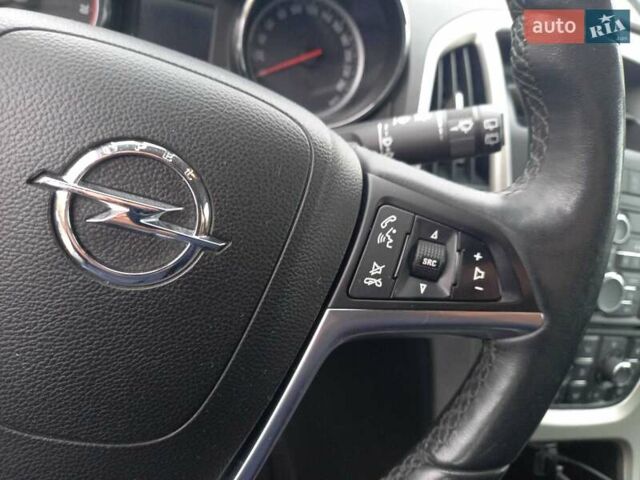 Опель Астра 2013 в Черкассах на Automoto.ua Белый Опель Астра, объемом двигателя 1.4 л и пробегом 171 тыс. км за 7300 $, фото 18 на Automoto.ua