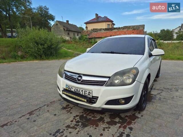 Белый Опель Астра, объемом двигателя 1.6 л и пробегом 257 тыс. км за 5200 $, фото 3 на Automoto.ua