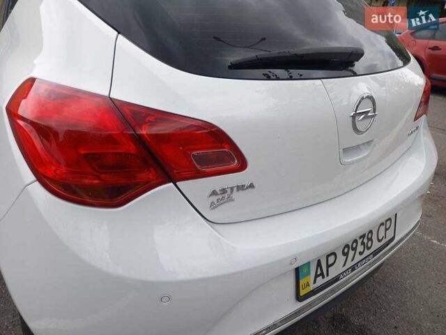 Опель Астра 2013 в Черкассах на Automoto.ua Белый Опель Астра, объемом двигателя 1.4 л и пробегом 171 тыс. км за 7300 $, фото 5 на Automoto.ua
