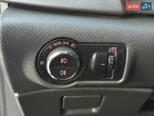 Белый Опель Астра, объемом двигателя 1.7 л и пробегом 219 тыс. км за 8200 $, фото 30 на Automoto.ua