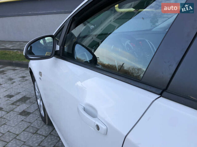 Белый Опель Астра, объемом двигателя 1.6 л и пробегом 160 тыс. км за 9590 $, фото 39 на Automoto.ua