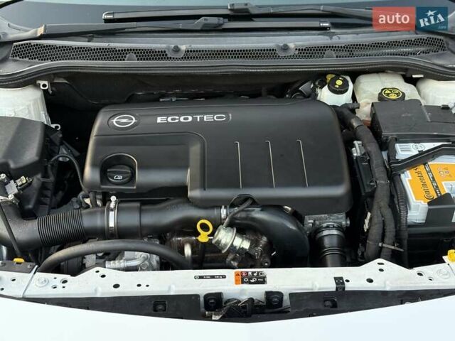 Белый Опель Астра, объемом двигателя 1.7 л и пробегом 219 тыс. км за 8200 $, фото 21 на Automoto.ua