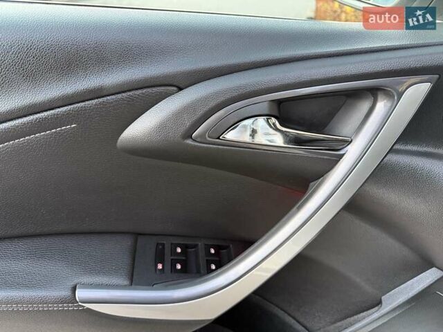 Белый Опель Астра, объемом двигателя 1.7 л и пробегом 219 тыс. км за 8200 $, фото 25 на Automoto.ua