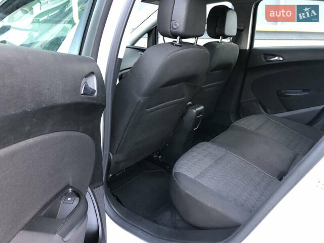 Белый Опель Астра, объемом двигателя 1.6 л и пробегом 160 тыс. км за 9590 $, фото 42 на Automoto.ua