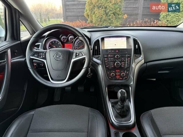 Белый Опель Астра, объемом двигателя 1.7 л и пробегом 219 тыс. км за 8200 $, фото 39 на Automoto.ua