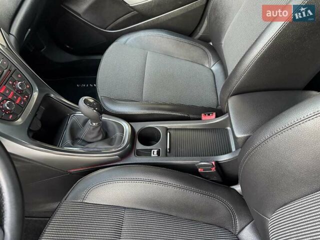 Белый Опель Астра, объемом двигателя 1.7 л и пробегом 219 тыс. км за 8200 $, фото 44 на Automoto.ua