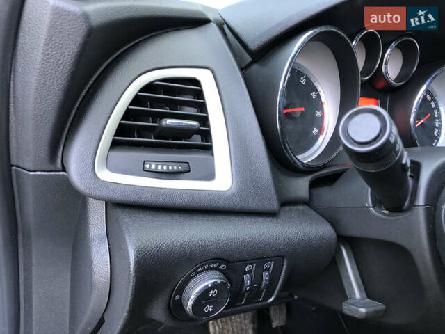 Белый Опель Астра, объемом двигателя 1.6 л и пробегом 160 тыс. км за 9590 $, фото 29 на Automoto.ua