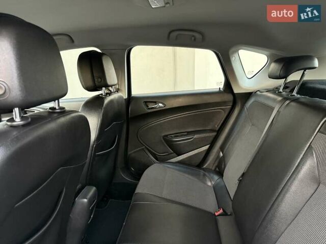 Белый Опель Астра, объемом двигателя 1.7 л и пробегом 219 тыс. км за 8200 $, фото 52 на Automoto.ua